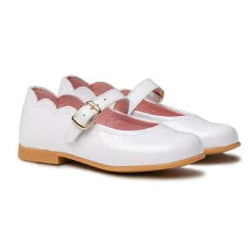 Angelitos Patent Leather Scallop Design Mary Jane Shoes White
